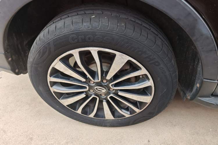Used GAC Trumpchi GS5 Super 2016 2.0L Automatic Two-Wheel Drive Anniversary Edition Right Rear Wheel Hub