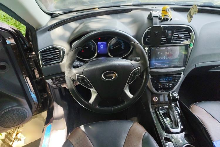 Used GAC Trumpchi GS5 Super 2016 1.8T Automatic Two-Wheel Drive Anniversary Edition Steering Wheel