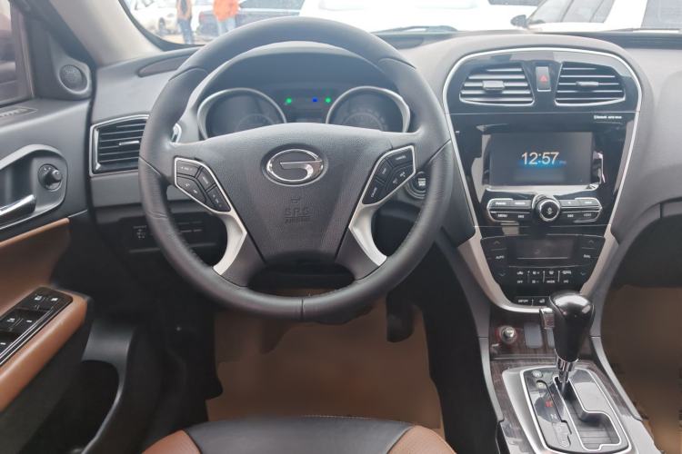 Used GAC Trumpchi GS5 Super 2016 2.0L Automatic Two-Wheel Drive Anniversary Edition Steering Wheel