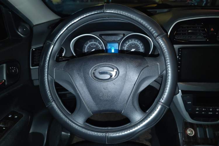 Used GAC Trumpchi GS5 Super 2016 2.0L Manual Two-Wheel Drive Comfort Edition Steering Wheel