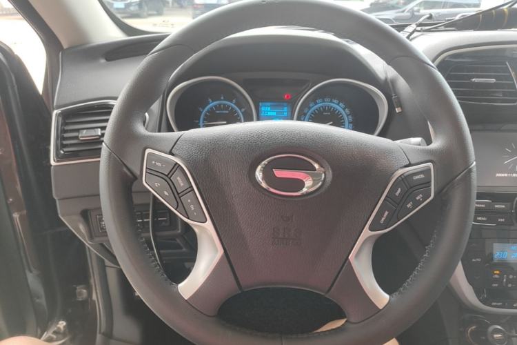 Used GAC Trumpchi GS5 Super 2016 1.8T Automatic Two-Wheel Drive Anniversary Edition Steering Wheel