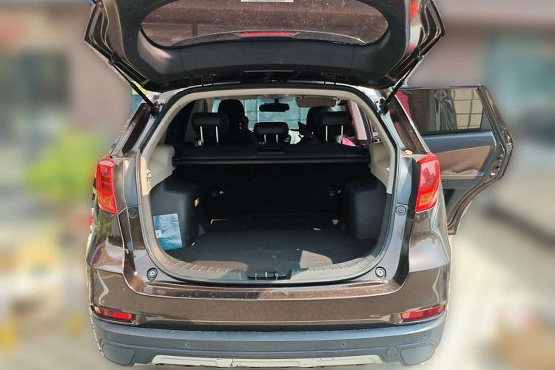 Used GAC Trumpchi GS5 Super 2016 2.0L Automatic Two-Wheel Drive Anniversary Edition Trunk
