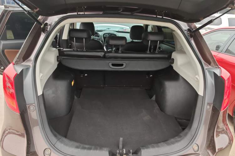Used GAC Trumpchi GS5 Super 2016 2.0L Automatic Two-Wheel Drive Anniversary Edition Trunk