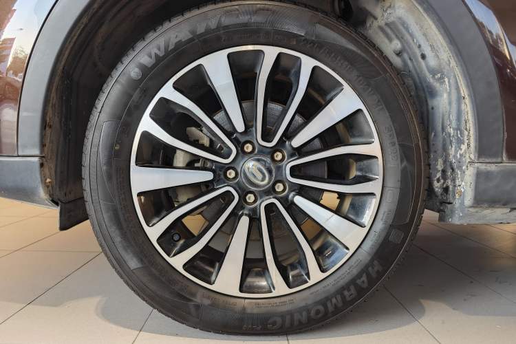 Used GAC Trumpchi GS5 Super 2016 2.0L Automatic Two-Wheel Drive Anniversary Edition Exterior 2