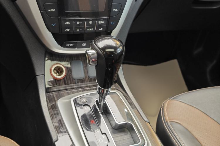 Used GAC Trumpchi GS5 Super 2016 2.0L Automatic Two-Wheel Drive Anniversary Edition Gear Lever