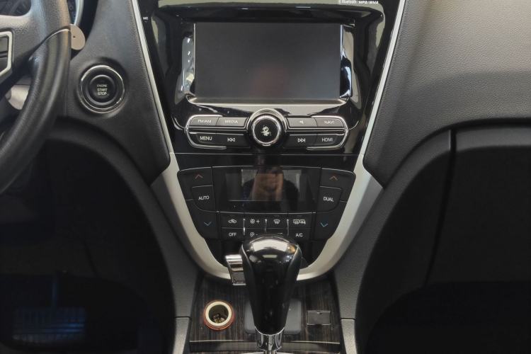 Used GAC Trumpchi GS5 Super 2016 2.0L Automatic Two-Wheel Drive Anniversary Edition Interior 12