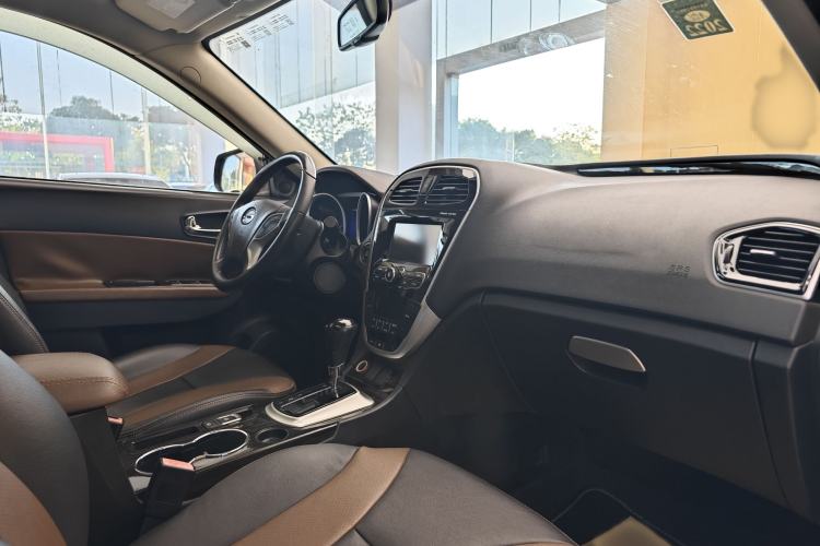 Used GAC Trumpchi GS5 Super 2016 2.0L Automatic Two-Wheel Drive Anniversary Edition Interior 14