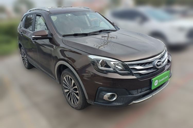 Used GAC Trumpchi GS5 Super 2016 2.0L Automatic Two-Wheel Drive Anniversary Edition Front Right 45 Deg