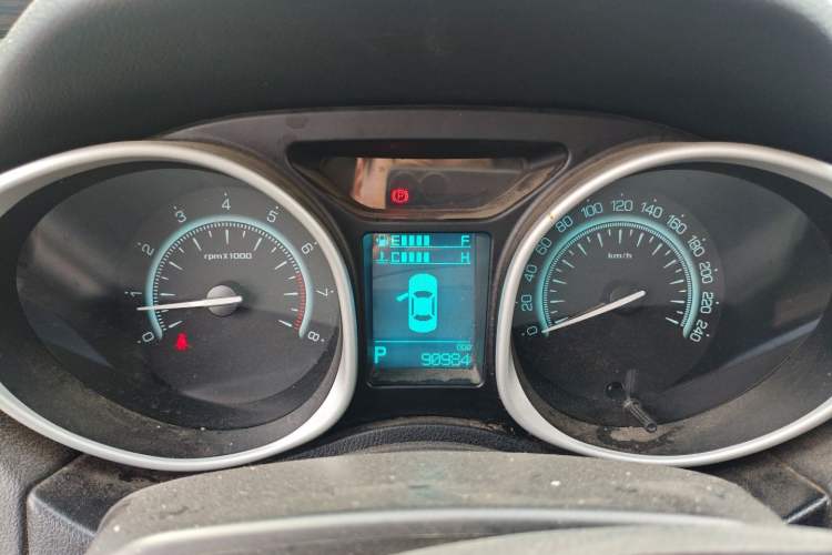 Used GAC Trumpchi GS5 Super 2016 2.0L Automatic Two-Wheel Drive Anniversary Edition Instrument Cluster