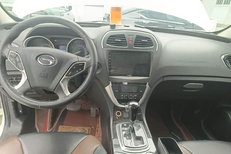 Used GAC Trumpchi GS5 Super 2016 2.0L Automatic Two-Wheel Drive Anniversary Edition Audio And AC Panel
