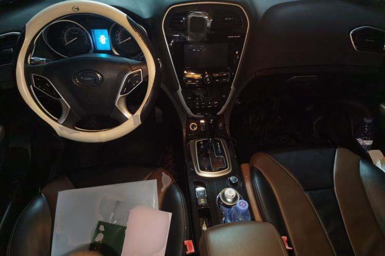 Used GAC Trumpchi GS5 Super 2016 1.8T Automatic All-Wheel-Drive Anniversary Edition Center Console