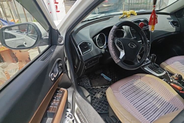 Used GAC Trumpchi GS5 Super 2016 2.0L Automatic Two-Wheel Drive Anniversary Edition Driver Seat