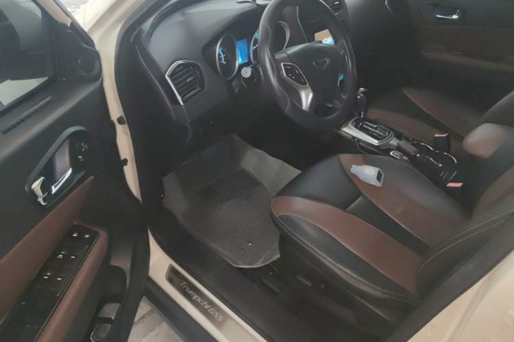 Used GAC Trumpchi GS5 Super 2016 2.0L Automatic Two-Wheel Drive Anniversary Edition Driver Seat
