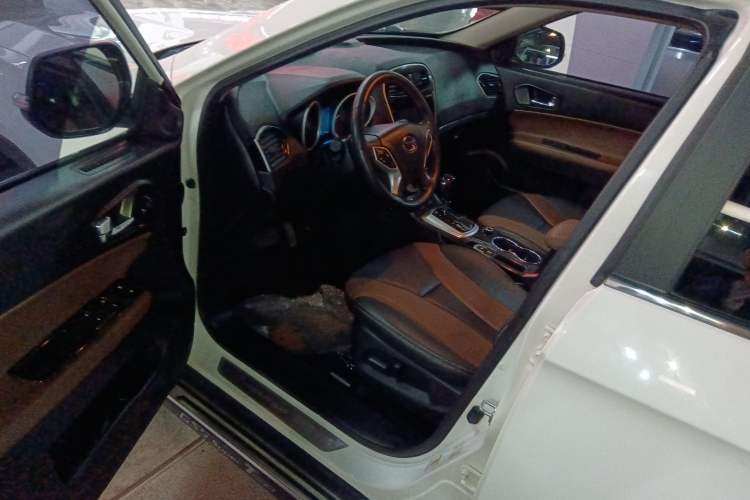 Used GAC Trumpchi GS5 Super 2016 1.8T Automatic All-Wheel-Drive Anniversary Edition Driver Seat