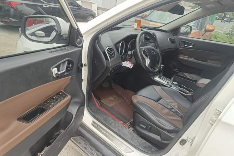 Used GAC Trumpchi GS5 Super 2016 2.0L Automatic Two-Wheel Drive Anniversary Edition Driver Seat