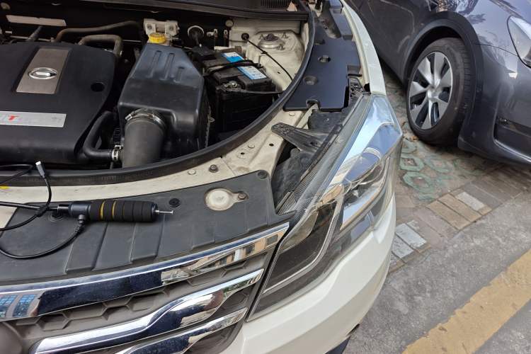 Used GAC Trumpchi GS5 Super 2016 1.8T Automatic Two-Wheel Drive Anniversary Edition Engine Bay Left