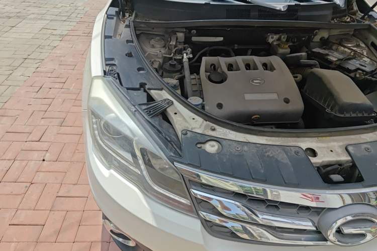 Used GAC Trumpchi GS5 Super 2016 2.0L Automatic Two-Wheel Drive Anniversary Edition Engine Bay Right