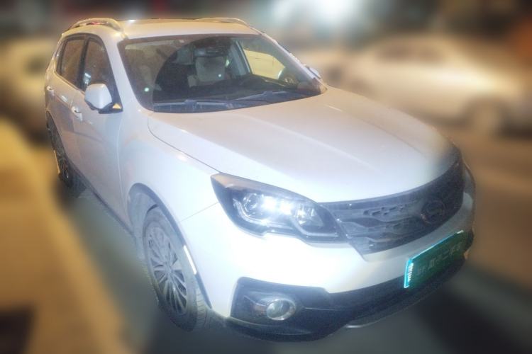 Used GAC Trumpchi GS5 Super 2016 2.0L Automatic Two-Wheel Drive Anniversary Edition Exterior 2