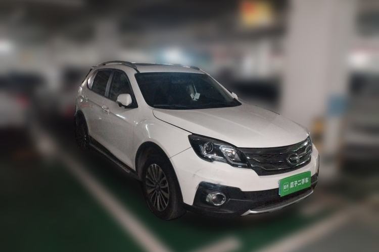 Used GAC Trumpchi GS5 Super 2016 2.0L Automatic Two-Wheel Drive Anniversary Edition Front Right 45 Deg