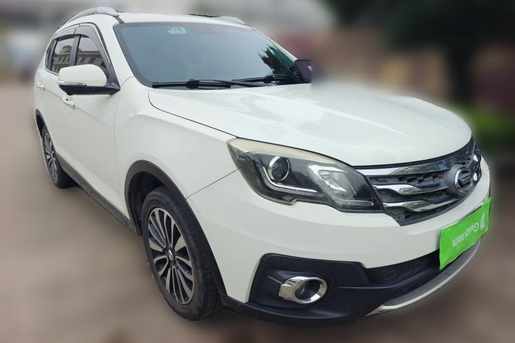 Used GAC Trumpchi GS5 Super 2016 2.0L Automatic Two-Wheel Drive Anniversary Edition Front Right 45 Deg