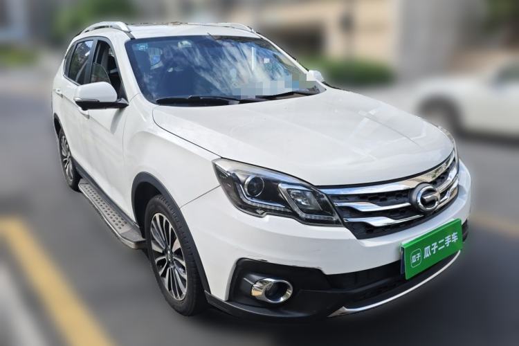Used GAC Trumpchi GS5 Super 2016 2.0L Automatic Two-Wheel Drive Anniversary Edition Front Right 45 Deg
