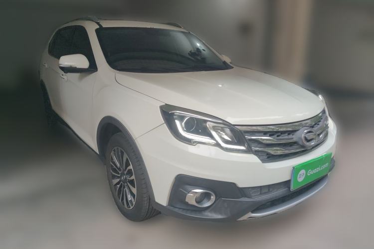 Used GAC Trumpchi GS5 Super 2016 2.0L Automatic Two-Wheel Drive Anniversary Edition Front Right 45 Deg