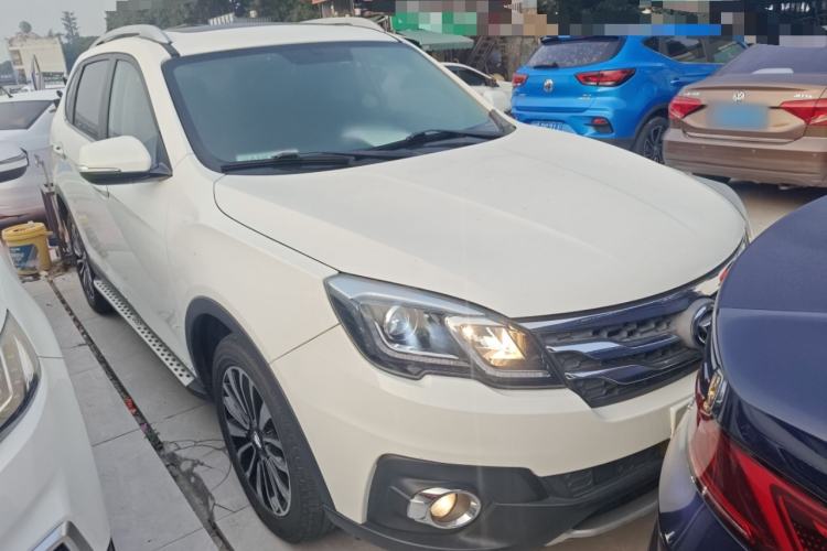 Used GAC Trumpchi GS5 Super 2016 1.8T Automatic Two-Wheel Drive Anniversary Edition Front Right 45 Deg