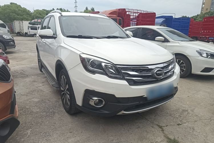 Used GAC Trumpchi GS5 Super 2016 2.0L Automatic Two-Wheel Drive Anniversary Edition Front Right 45 Deg