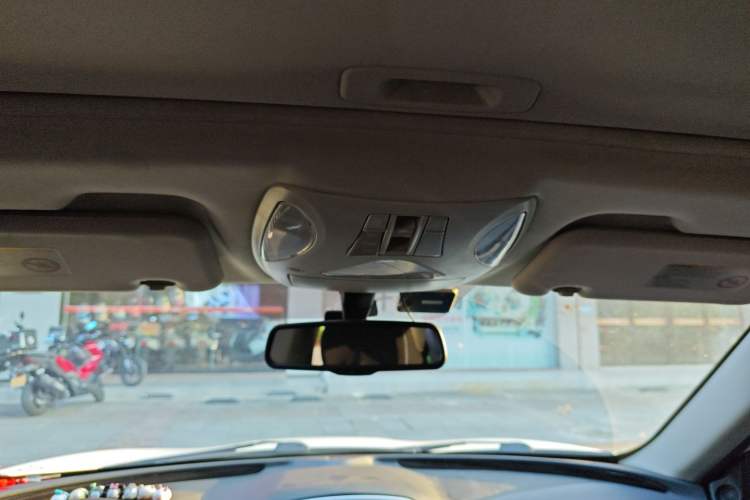 Used GAC Trumpchi GS5 Super 2016 2.0L Automatic Two-Wheel Drive Anniversary Edition Headliner