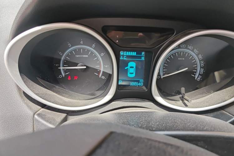 Used GAC Trumpchi GS5 Super 2016 2.0L Automatic Two-Wheel Drive Anniversary Edition Instrument Cluster