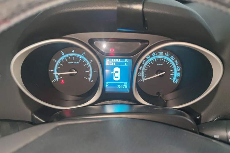 Used GAC Trumpchi GS5 Super 2016 2.0L Automatic Two-Wheel Drive Anniversary Edition Instrument Cluster
