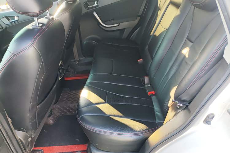 Used GAC Trumpchi GS5 Super 2016 2.0L Manual Two-Wheel Drive Comfort Edition Interior 4
