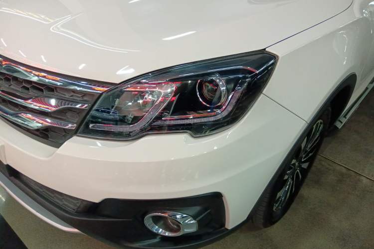 Used GAC Trumpchi GS5 Super 2016 1.8T Automatic All-Wheel-Drive Anniversary Edition Left Front Headlight