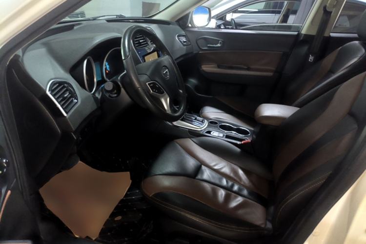 Used GAC Trumpchi GS5 Super 2016 2.0L Automatic Two-Wheel Drive Anniversary Edition Left Front Seat