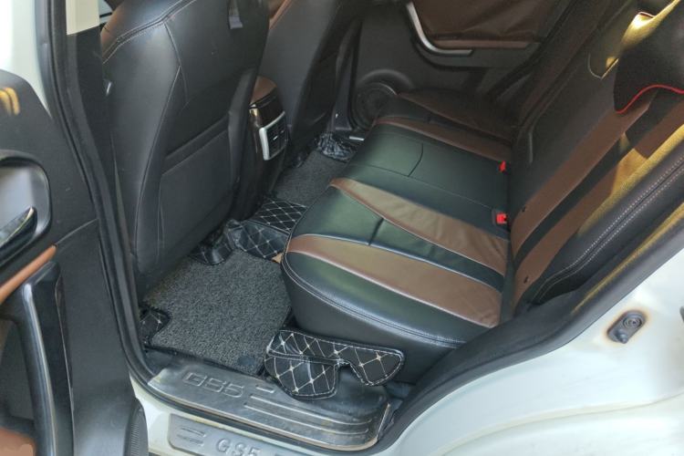 Used GAC Trumpchi GS5 Super 2016 2.0L Automatic Two-Wheel Drive Anniversary Edition Left Rear Seat