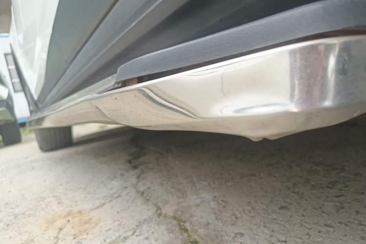 Used GAC Trumpchi GS5 Super 2016 2.0L Automatic Two-Wheel Drive Anniversary Edition Left Side Sill