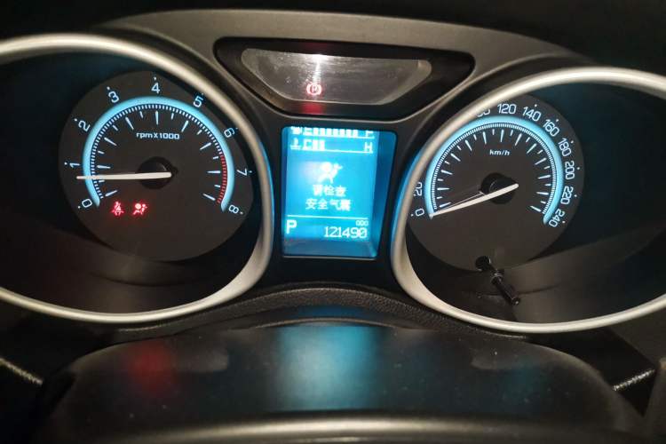 Used GAC Trumpchi GS5 Super 2016 1.8T Automatic Two-Wheel Drive Anniversary Edition Odometer Close Up