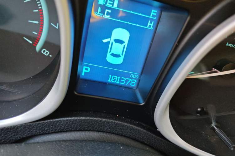 Used GAC Trumpchi GS5 Super 2016 2.0L Automatic Two-Wheel Drive Anniversary Edition Odometer Close Up