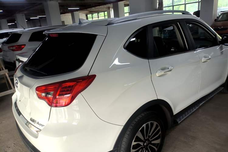 Used GAC Trumpchi GS5 Super 2016 2.0L Automatic Two-Wheel Drive Anniversary Edition Rear Right 45 Deg