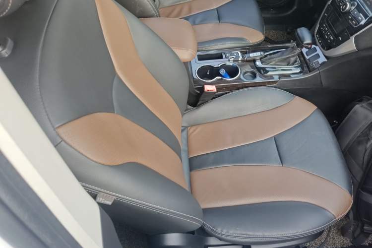 Used GAC Trumpchi GS5 Super 2016 1.8T Automatic Two-Wheel Drive Anniversary Edition Right Front Seat