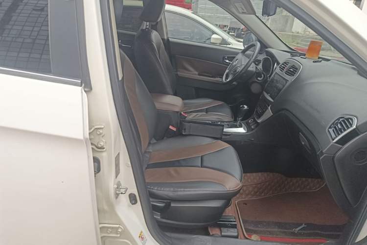 Used GAC Trumpchi GS5 Super 2016 2.0L Automatic Two-Wheel Drive Anniversary Edition Right Front Seat