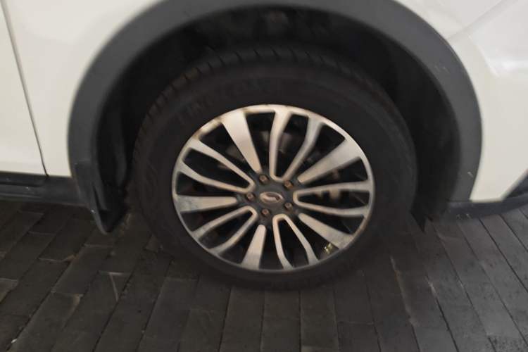 Used GAC Trumpchi GS5 Super 2016 1.8T Automatic Two-Wheel Drive Anniversary Edition Right Front Wheel Hub