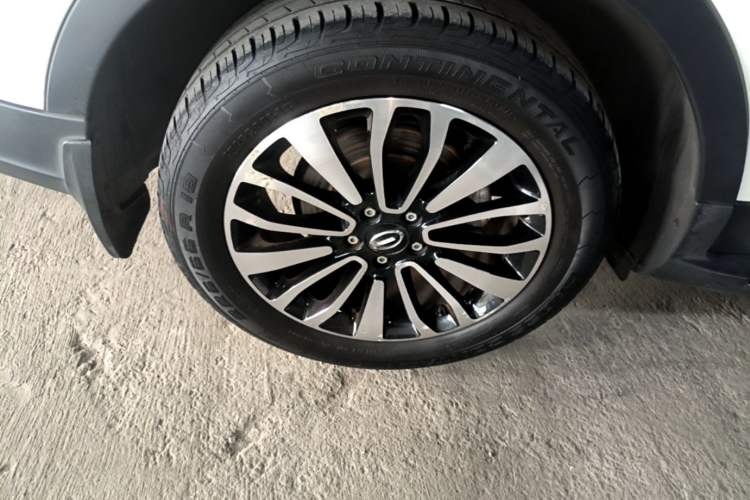 Used GAC Trumpchi GS5 Super 2016 2.0L Automatic Two-Wheel Drive Anniversary Edition Right Rear Wheel Hub