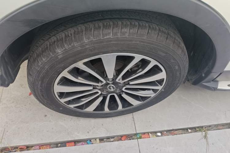Used GAC Trumpchi GS5 Super 2016 1.8T Automatic Two-Wheel Drive Anniversary Edition Right Rear Wheel Hub