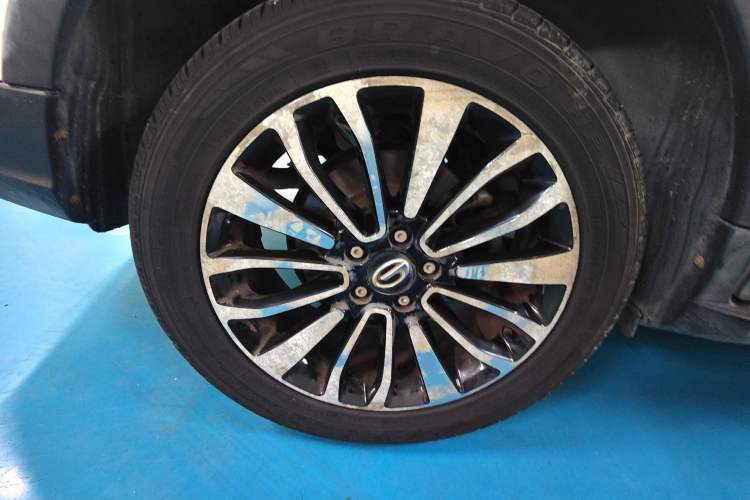 Used GAC Trumpchi GS5 Super 2016 1.8T Automatic Two-Wheel Drive Luxury Smart Edition Right Rear Wheel Hub