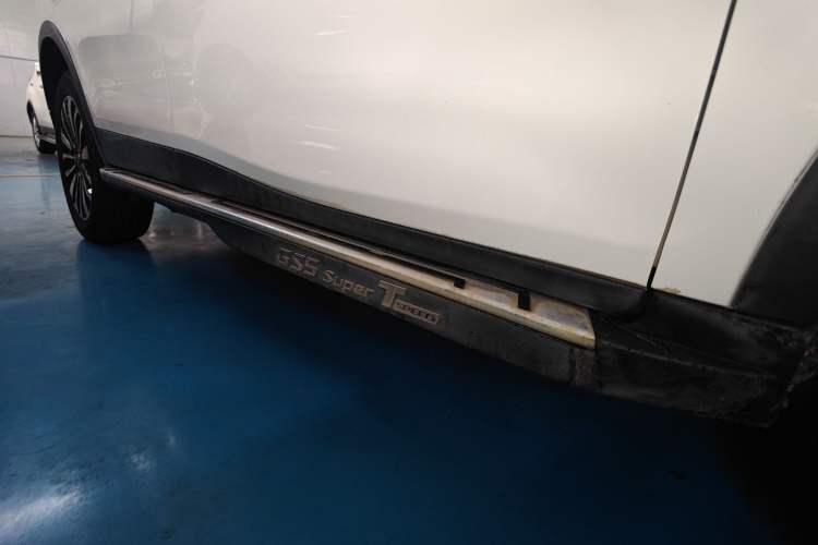 Used GAC Trumpchi GS5 Super 2016 1.8T Automatic Two-Wheel Drive Luxury Smart Edition Right Side Sill