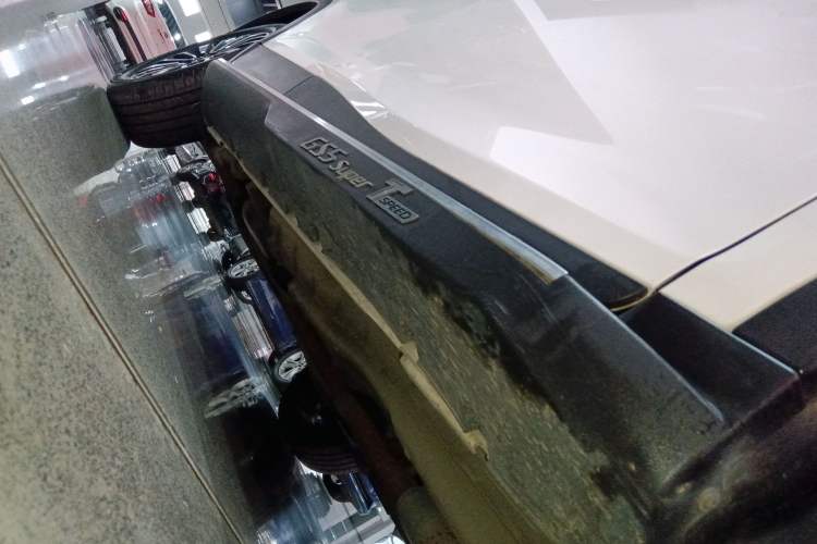 Used GAC Trumpchi GS5 Super 2016 1.8T Automatic All-Wheel-Drive Anniversary Edition Right Side Sill