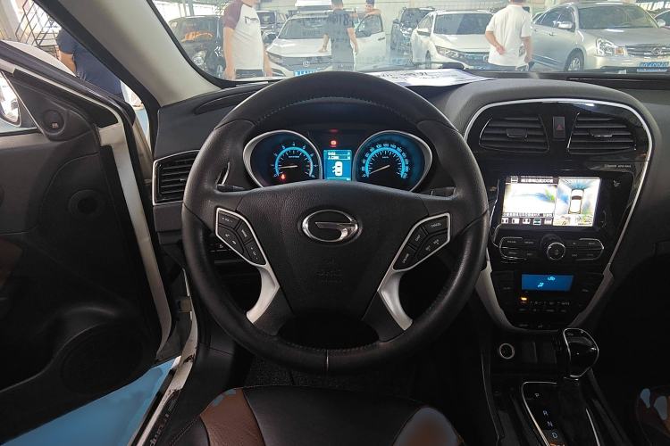 Used GAC Trumpchi GS5 Super 2016 1.8T Automatic Two-Wheel Drive Luxury Smart Edition Steering Wheel