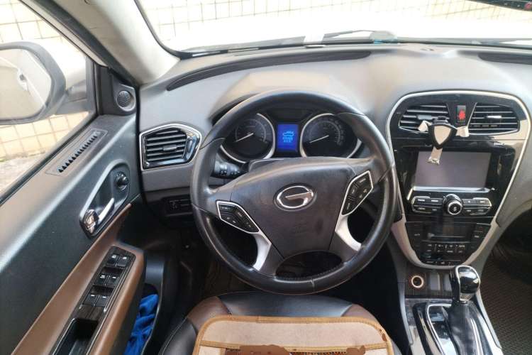Used GAC Trumpchi GS5 Super 2016 1.8T Automatic Two-Wheel Drive Anniversary Edition Steering Wheel