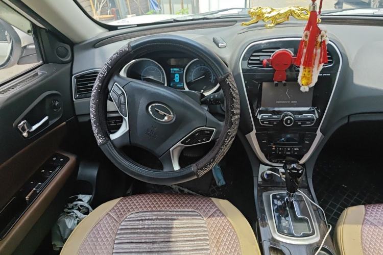 Used GAC Trumpchi GS5 Super 2016 2.0L Automatic Two-Wheel Drive Anniversary Edition Steering Wheel